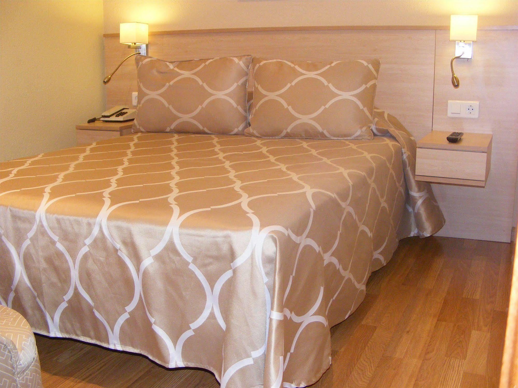 ולנסיה Hotel Alkazar מראה חיצוני תמונה